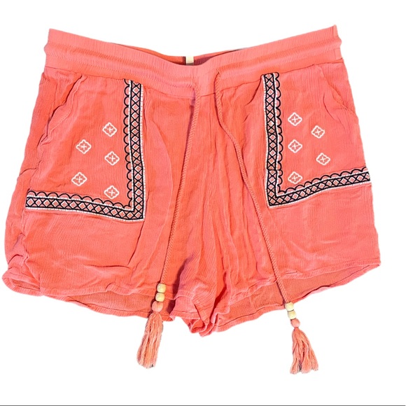 C EST 1946 peachy boho shorts - Picture 1 of 2